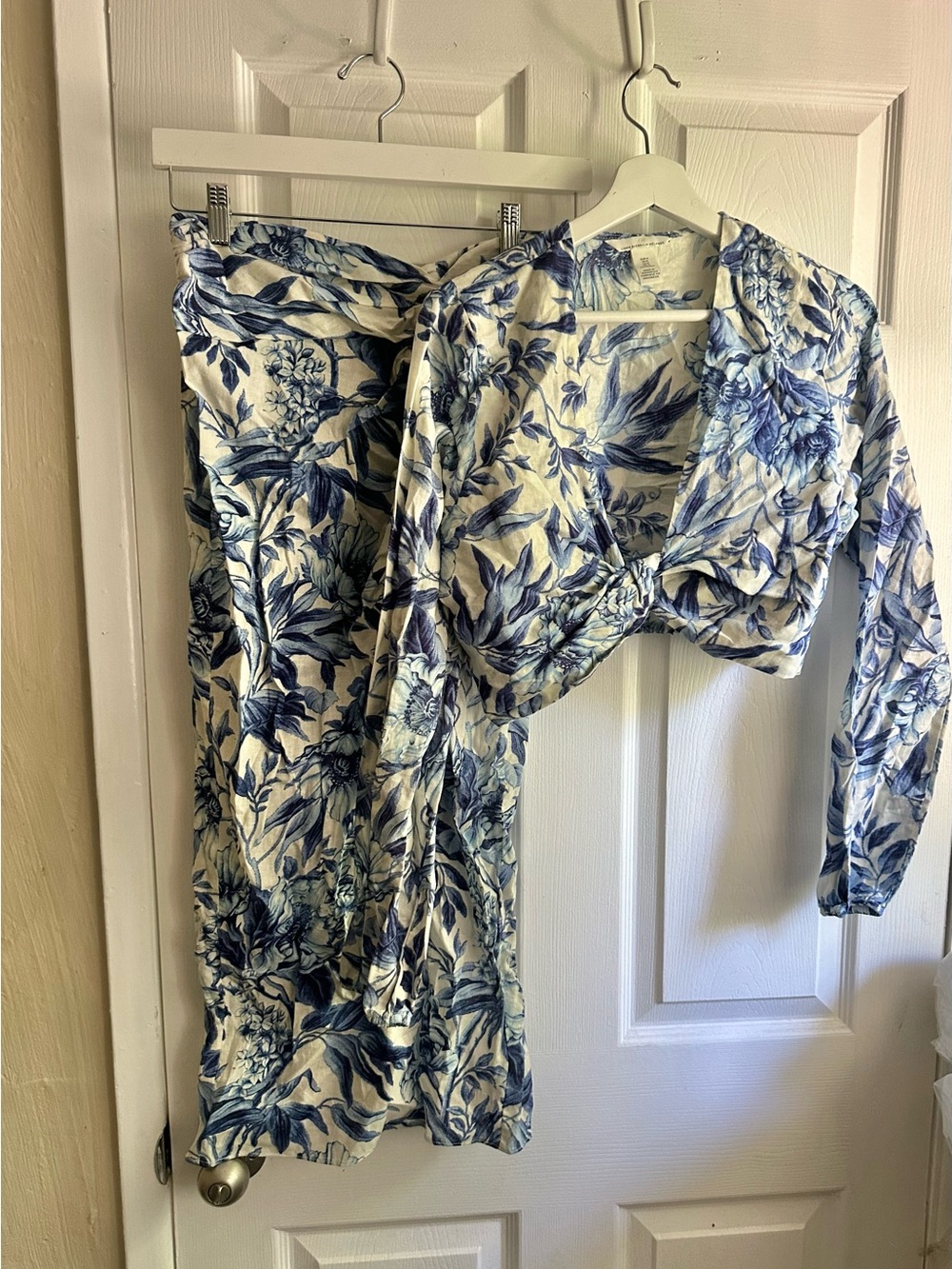 Women's lightweight floral crop top and skirt set